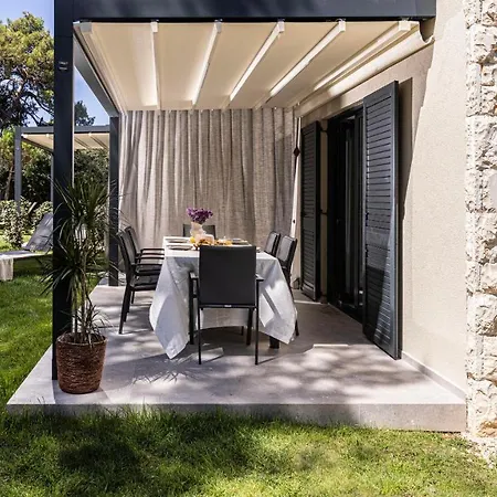 Apartment Mare Solis Pinea *