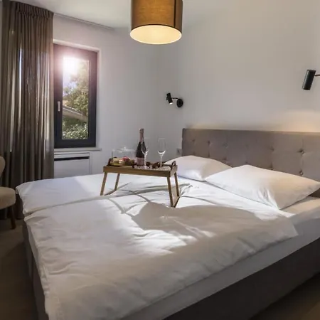 Mare Solis Pinea Apartment *