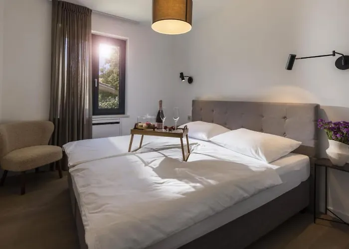 Mare Solis Pinea Apartament *