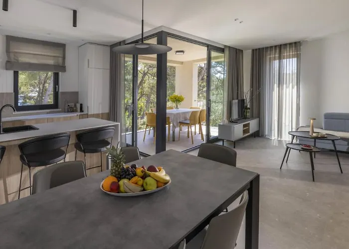 Mare Solis Pinea Apartament