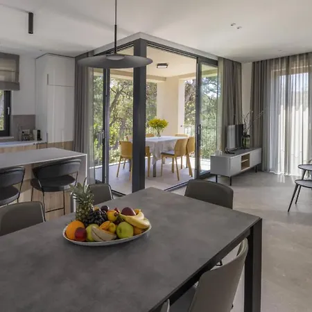 Mare Solis Pinea Apartament